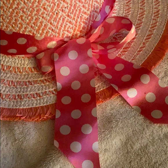 Hat - Picture 2 of 4